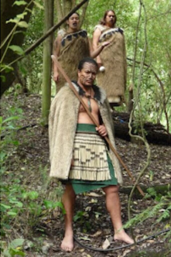 ngai tahu tribe clothing - New Zealand Traditional Dress ngai tahu tribe clothing - New Zealand Traditional Dress