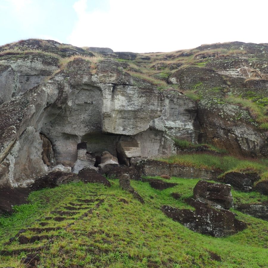 Rano Raraku Quarry - easter island Rano Raraku Quarry