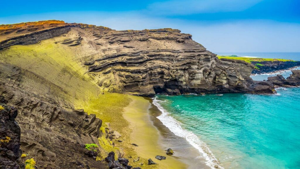 Papakōlea Green Sand Beach in Big Island